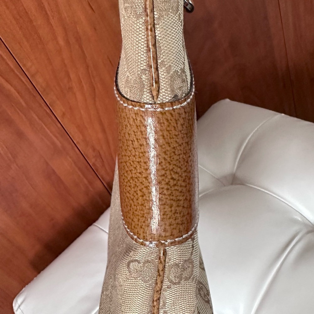 Authentic ** Gucci Monogram Medium Tote - image 5